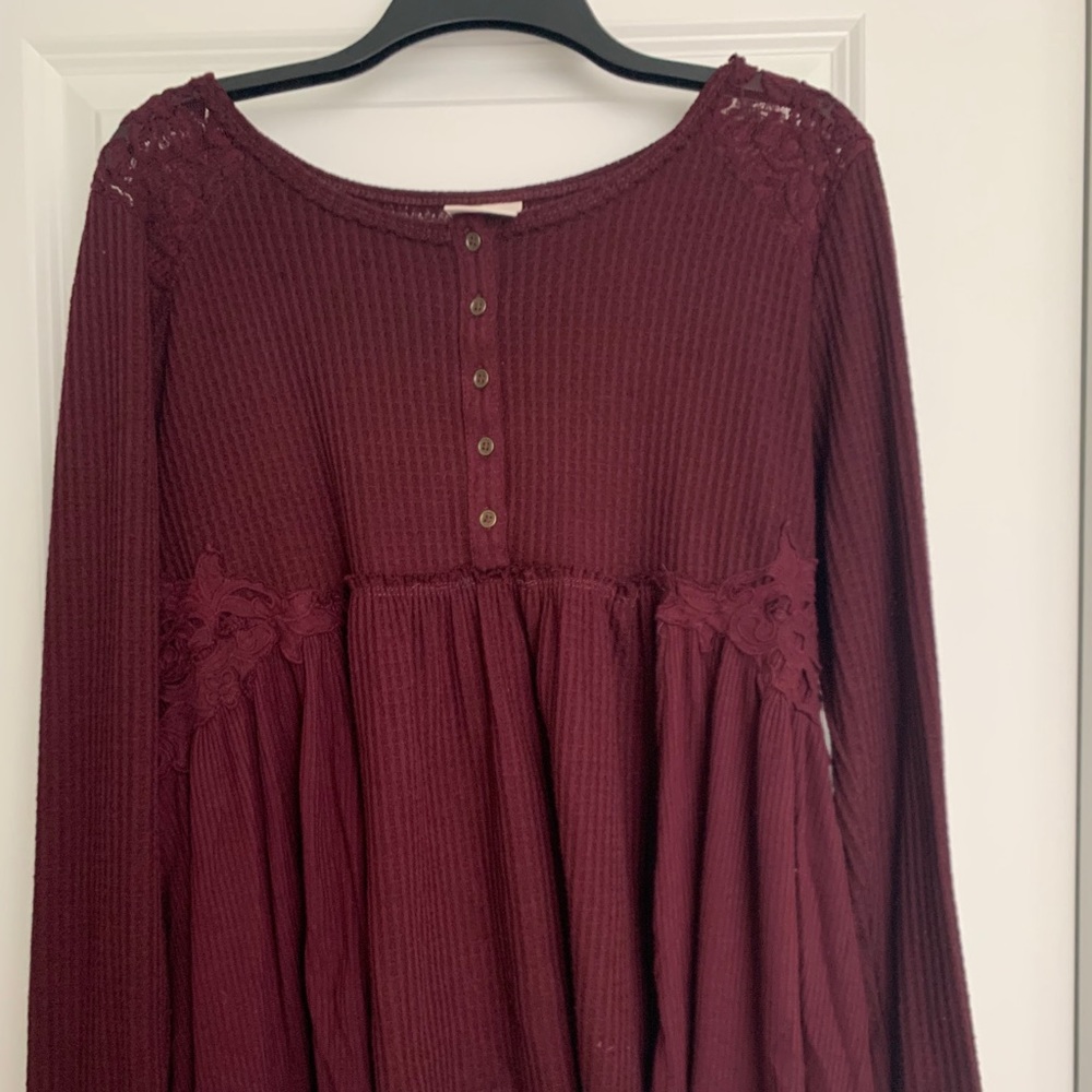KNOX ROSE super cute maroon sweater!